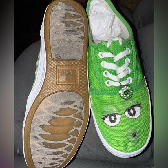 The Bradford Exchange Womens Official M&M Sneakers Shoes Size 7 Low-Top Green - Picture 4 of 10